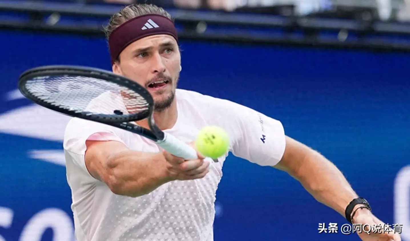 Zverev Beats Khachanov 3-0 in US Open Semifinal, One Win Away from the Title